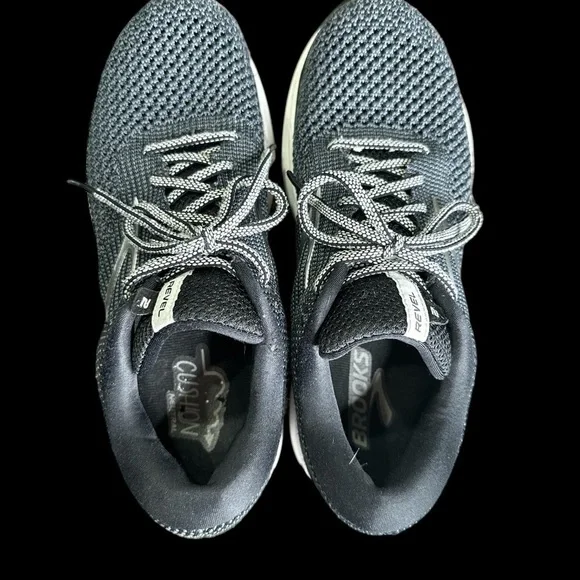 Brooks Revel 2 Road-Running Shoes (Black/White) Women's Size: 9.5 - Picture 7 of 10